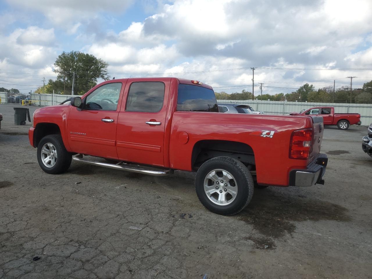2011 Chevrolet Silverado - Image 2