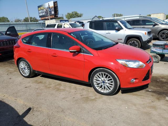  FORD FOCUS 2012 Красный