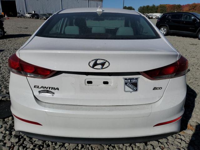  HYUNDAI ELANTRA 2017 Белы