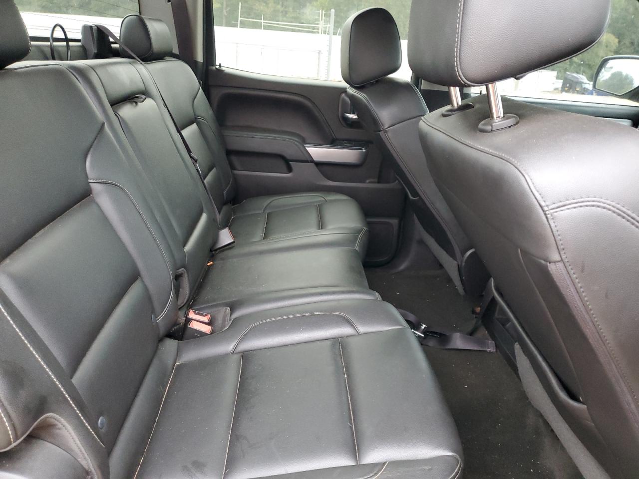 2016 Chevrolet Silverado - Image 10
