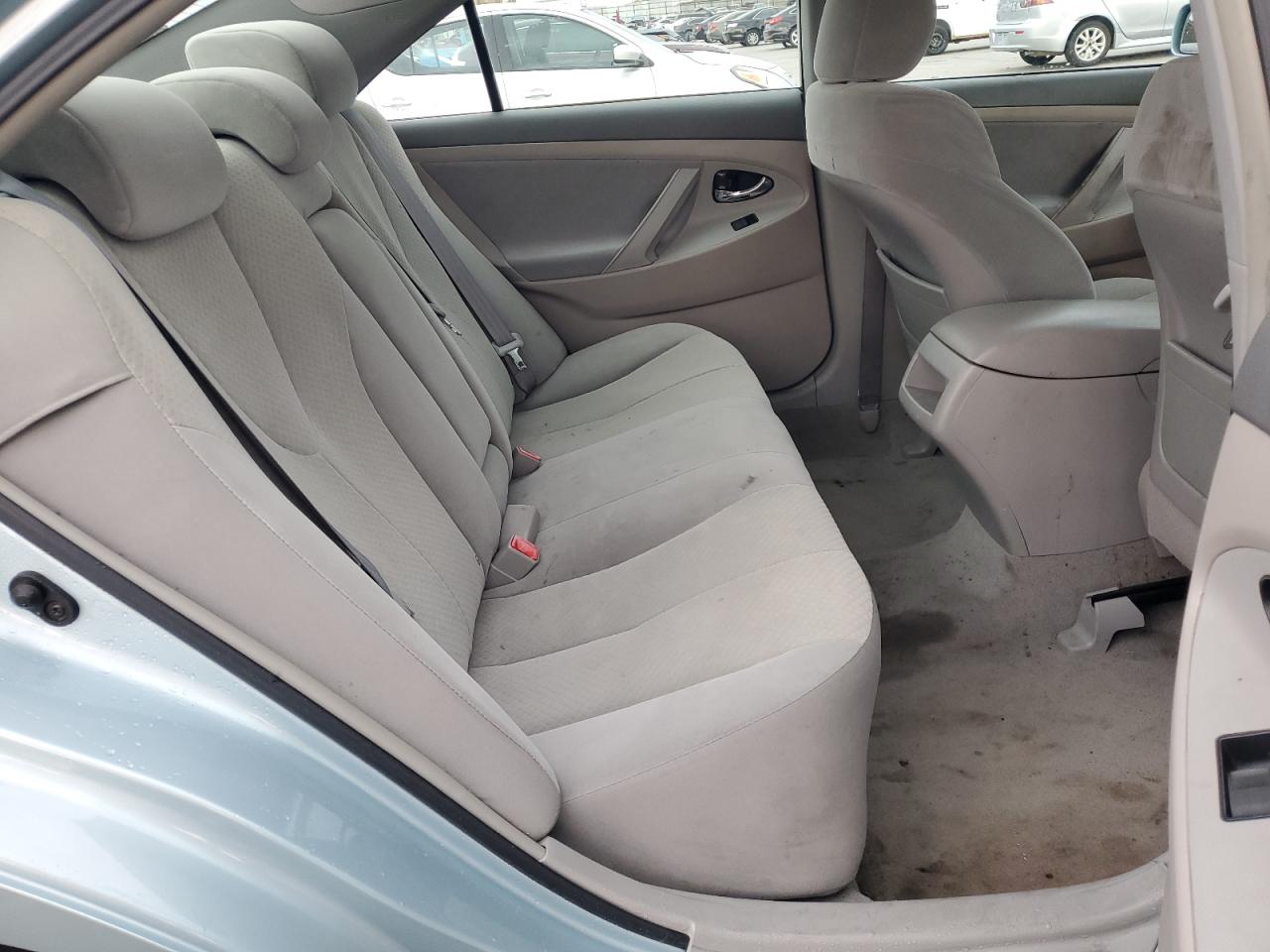 2009 Toyota Camry - Image 10