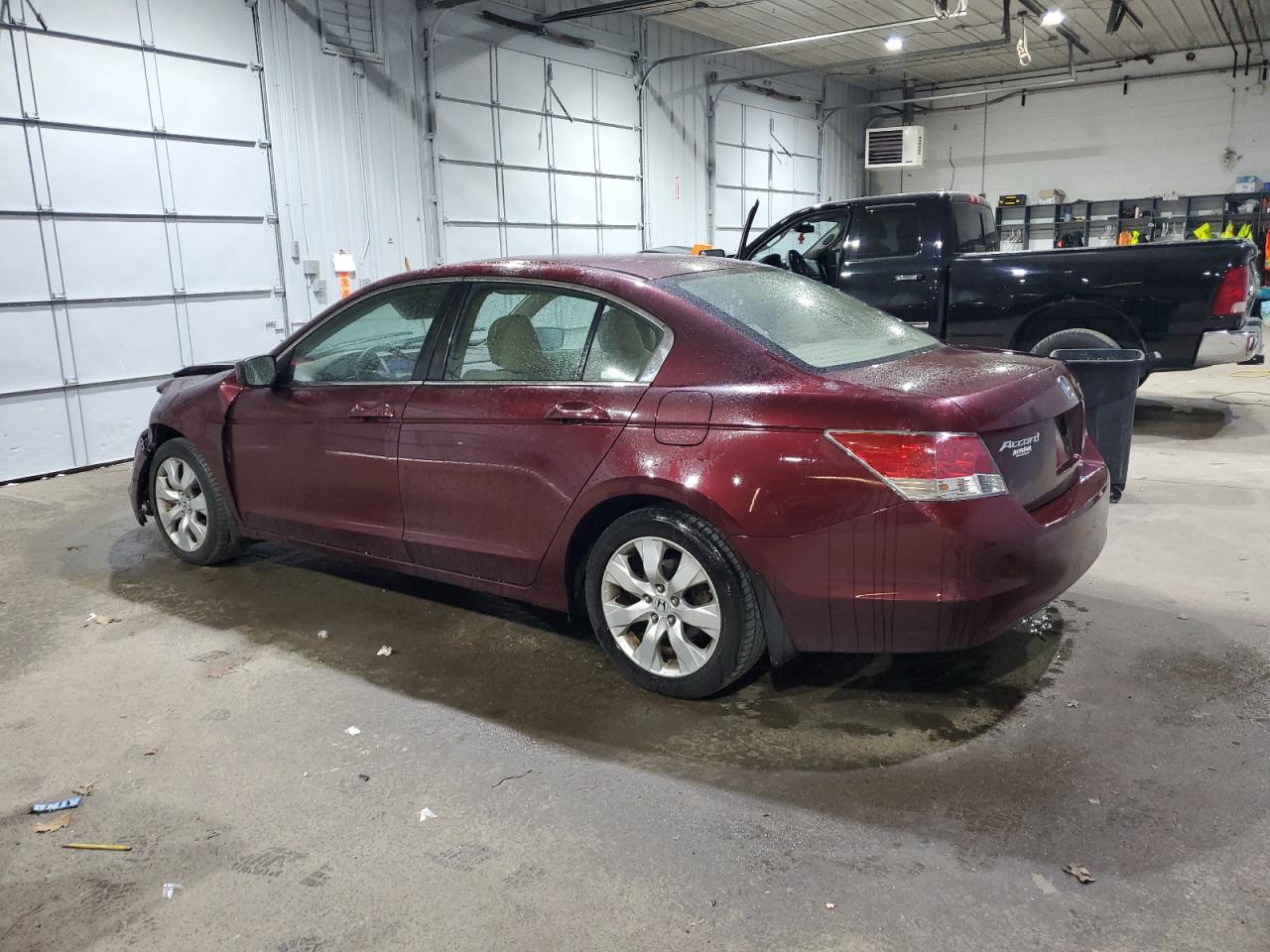 2009 Honda Accord - Image 2