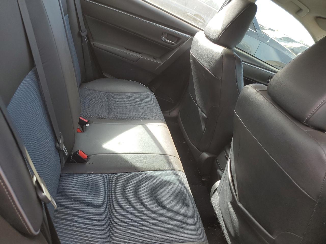 2014 Toyota Corolla - Image 11
