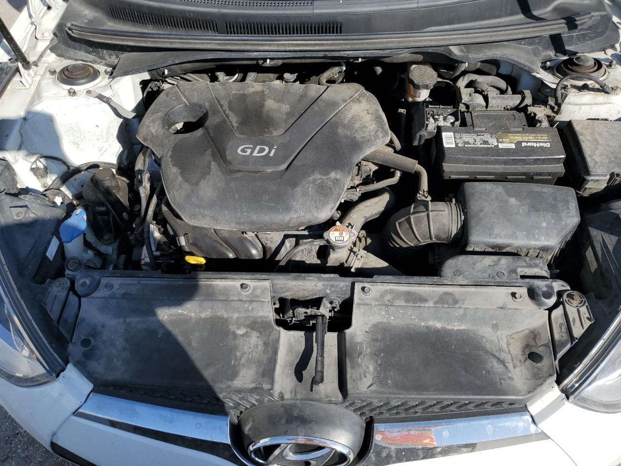 2017 Hyundai Veloster - Image 11