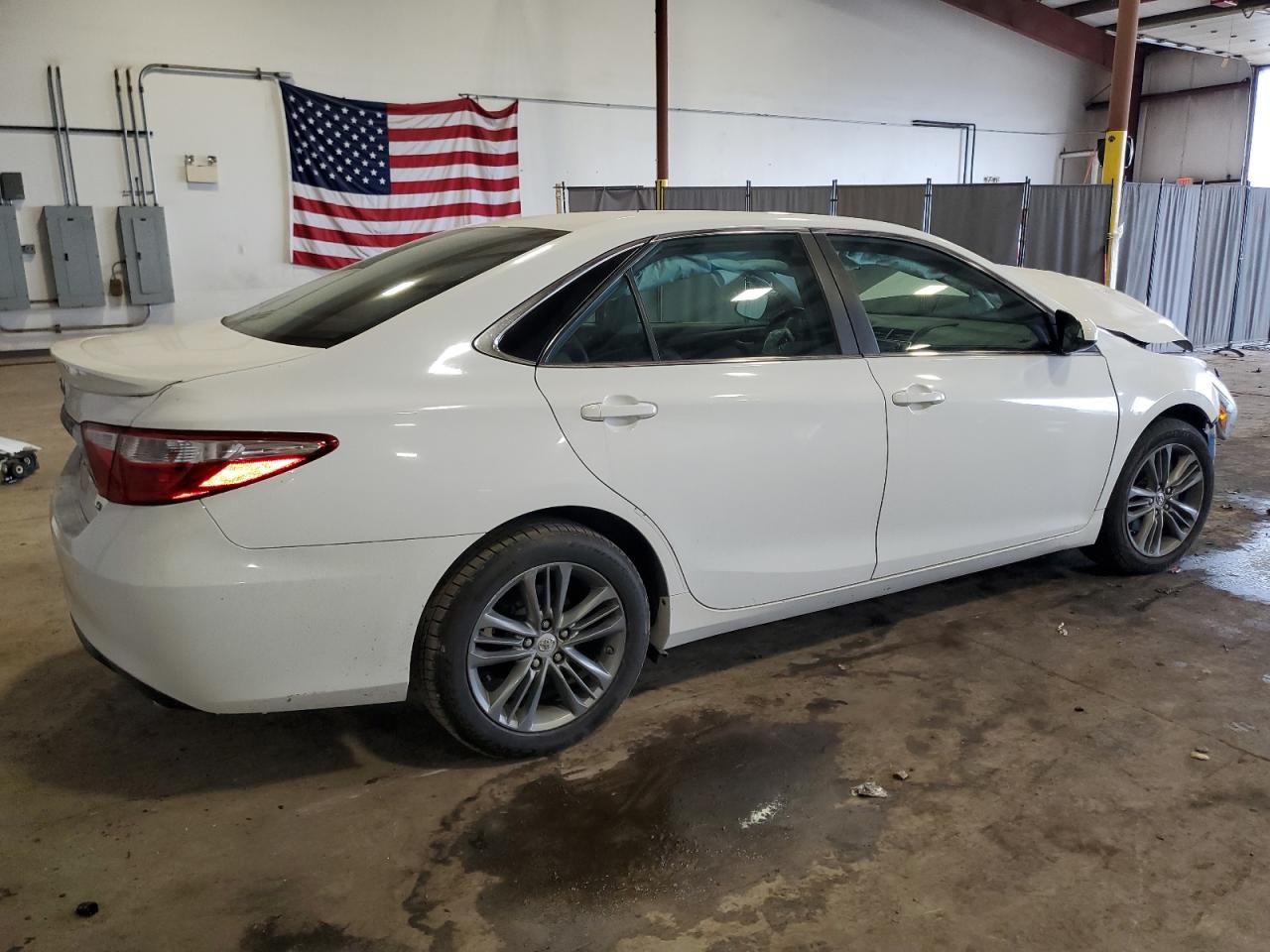 2015 Toyota Camry - Image 3