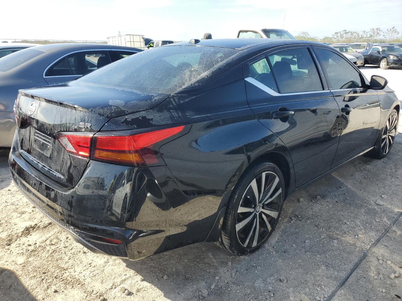 2019 Nissan Altima - Image 3