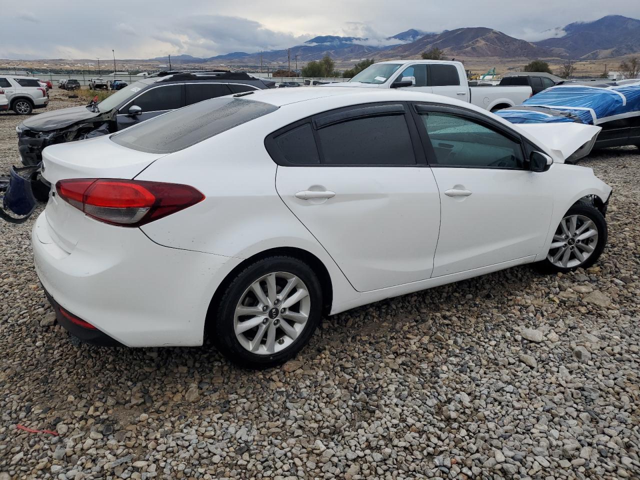 2017 Kia Forte - Image 3