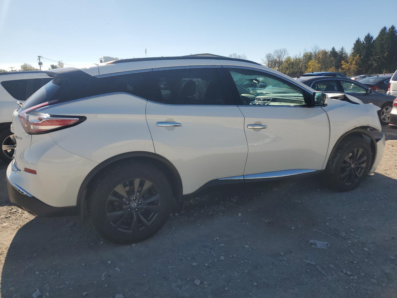 2017 Nissan Murano - Image 3