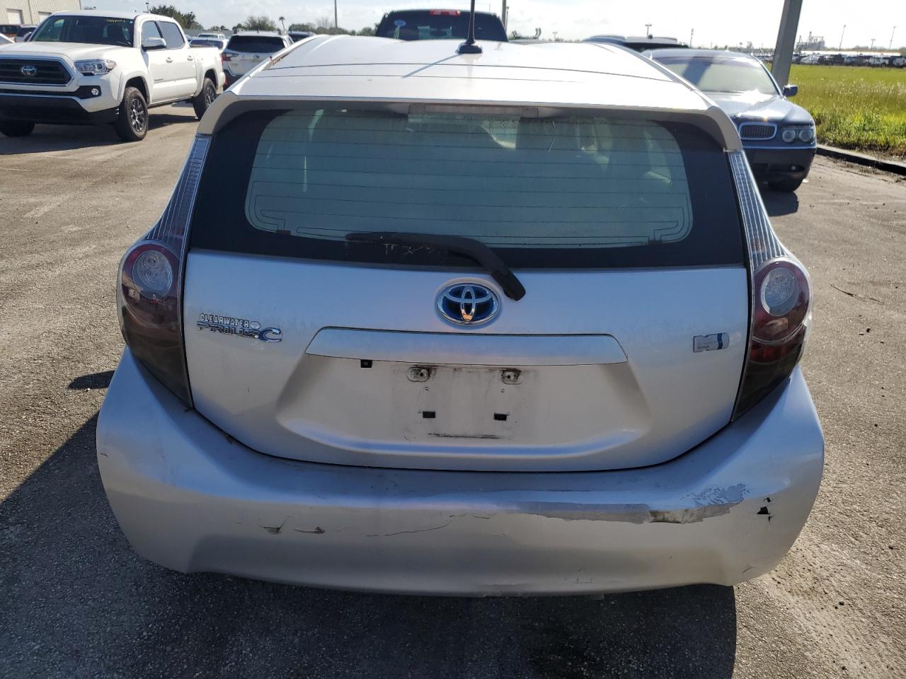 JTDKDTB3XE1069320 2014 Toyota Prius C