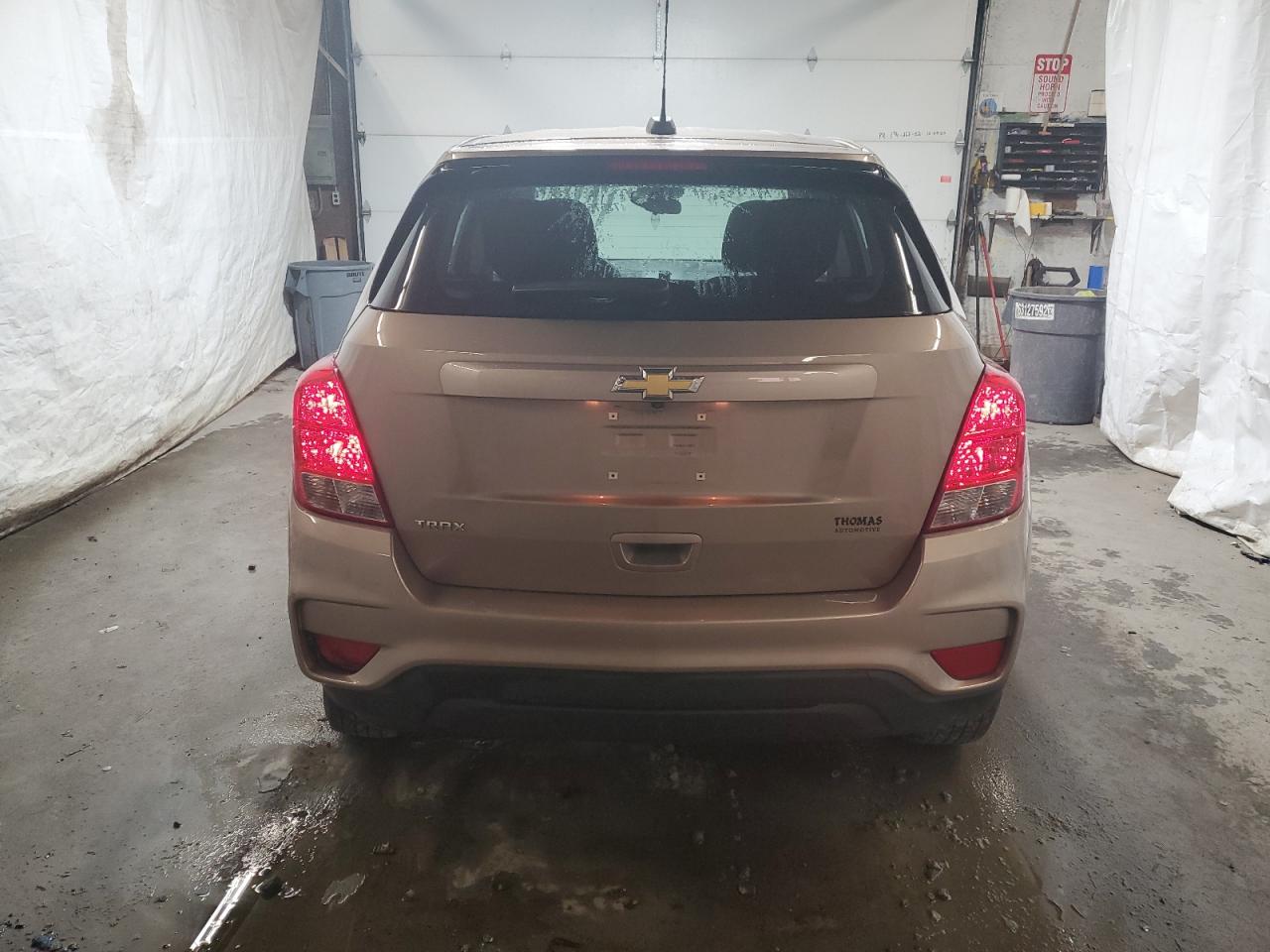 2018 Chevrolet Trax Ls VIN: 3GNCJKSB8JL191358 Lot: 73575364