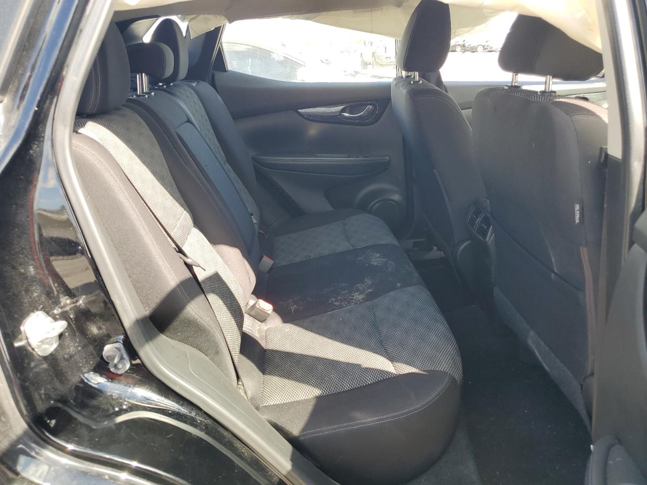 2019 Nissan Rogue - Image 10