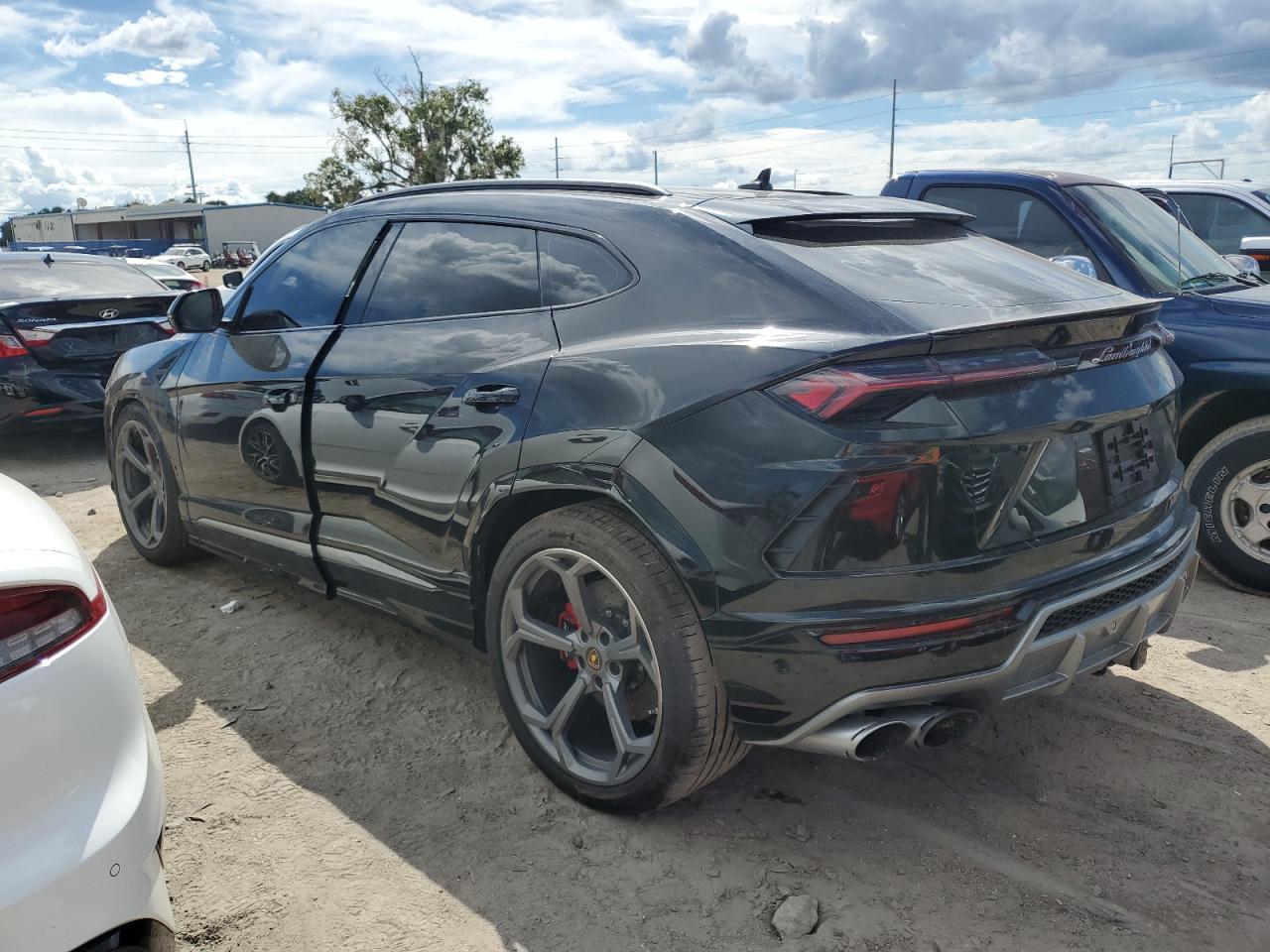 2019 Lamborghini Urus VIN: ZPBUA1ZL6KLA01875 Lot: 73309444