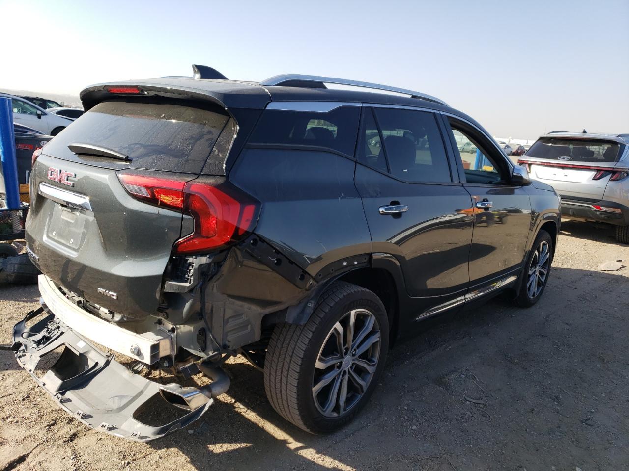 2020 GMC Terrain - Image 3