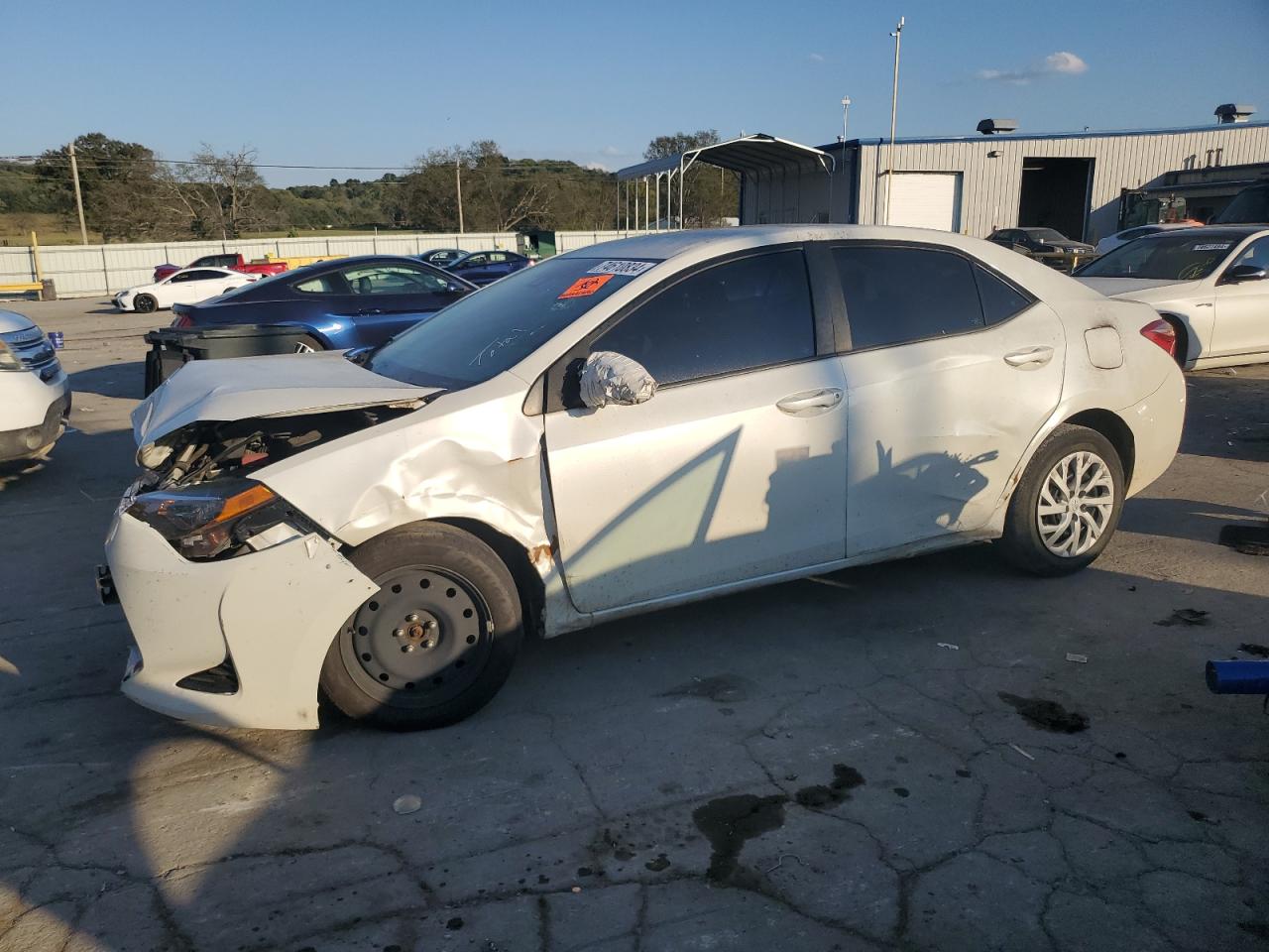 VIN 5YFBURHE2KP878460 2019 TOYOTA COROLLA no.1