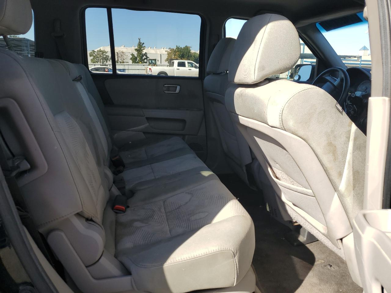 5FNYF3H28CB013660 2012 Honda Pilot Lx