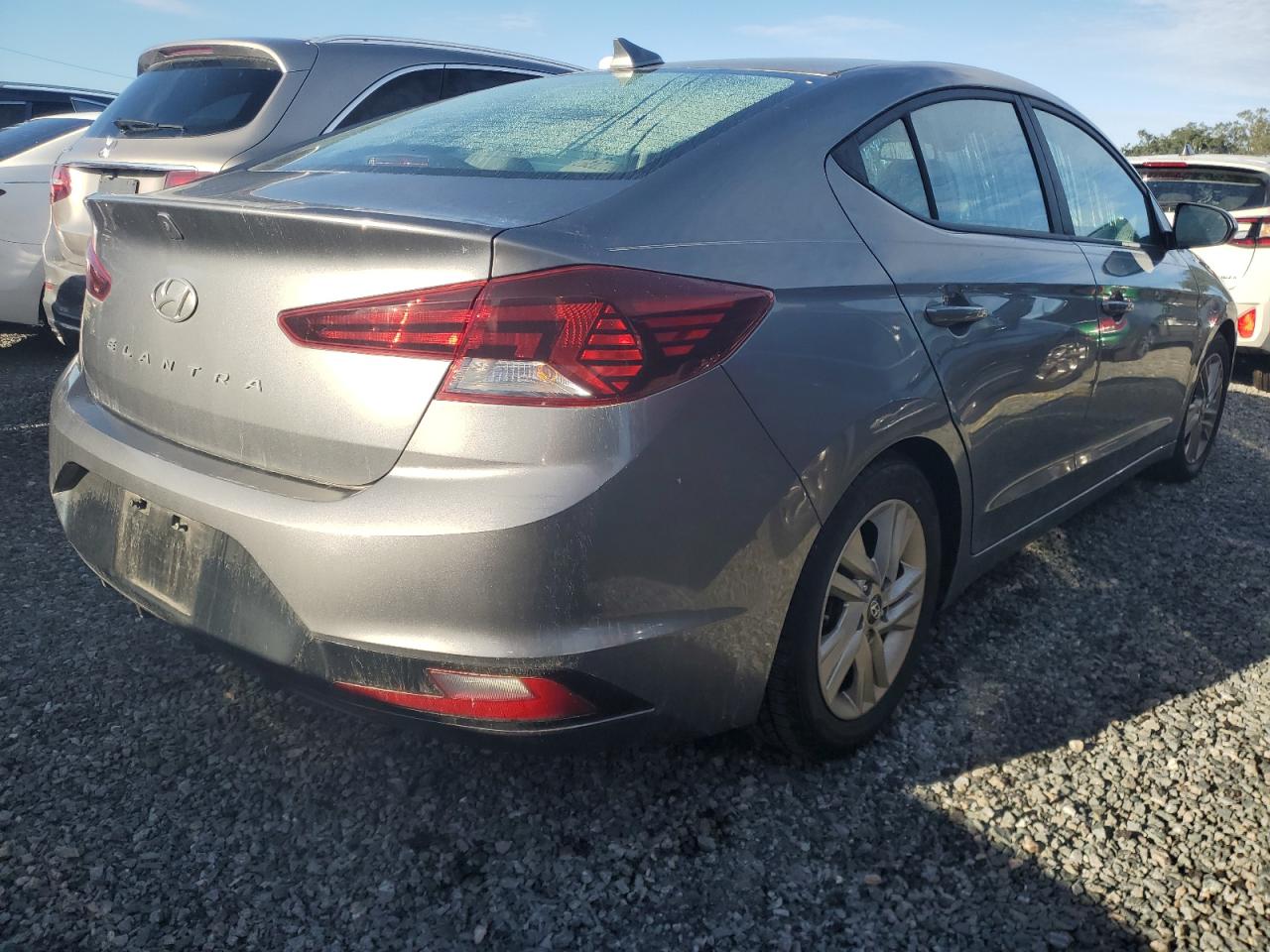 2019 Hyundai Elantra - Image 3