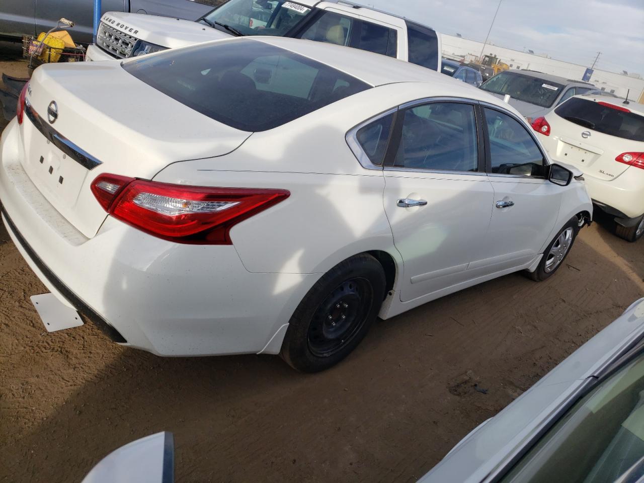 2016 Nissan Altima - Image 3