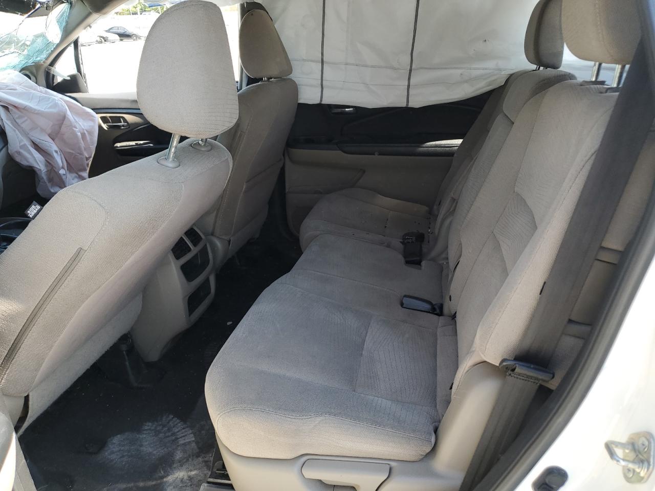 2017 Honda Pilot - Image 12