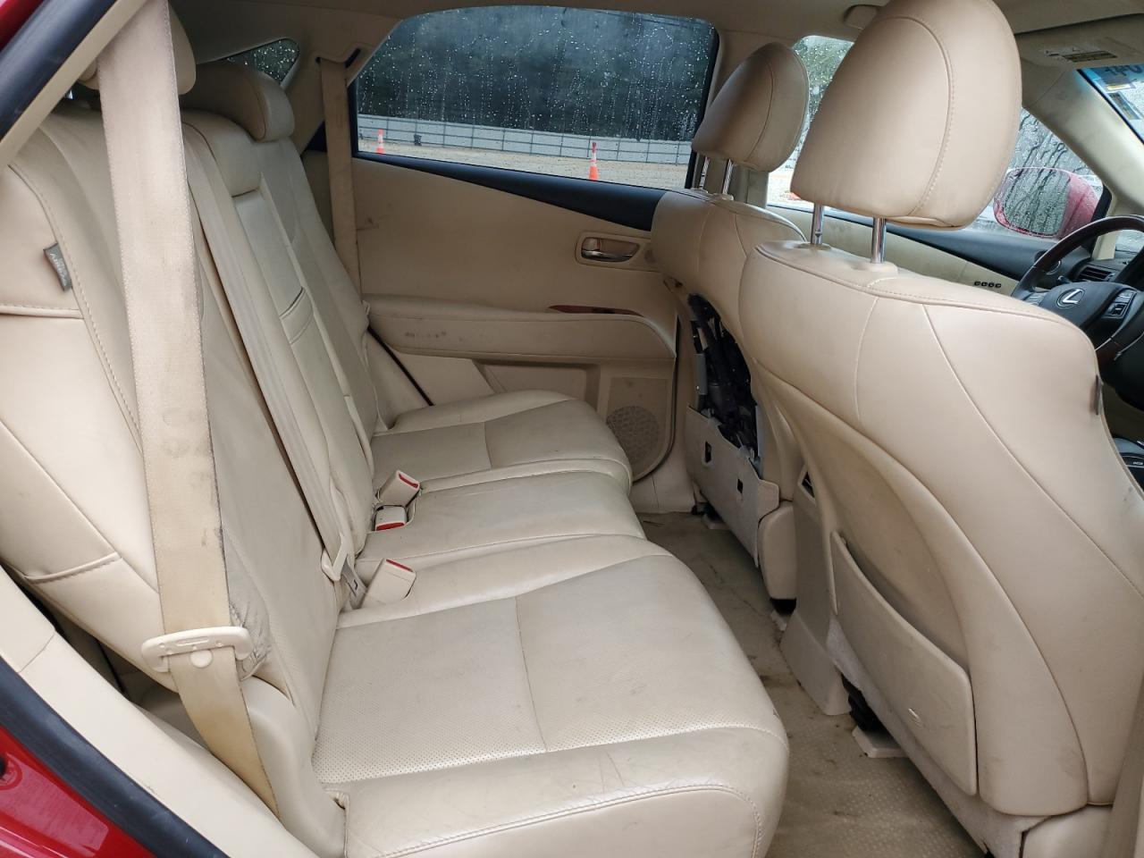 2010 Lexus RX - Image 11