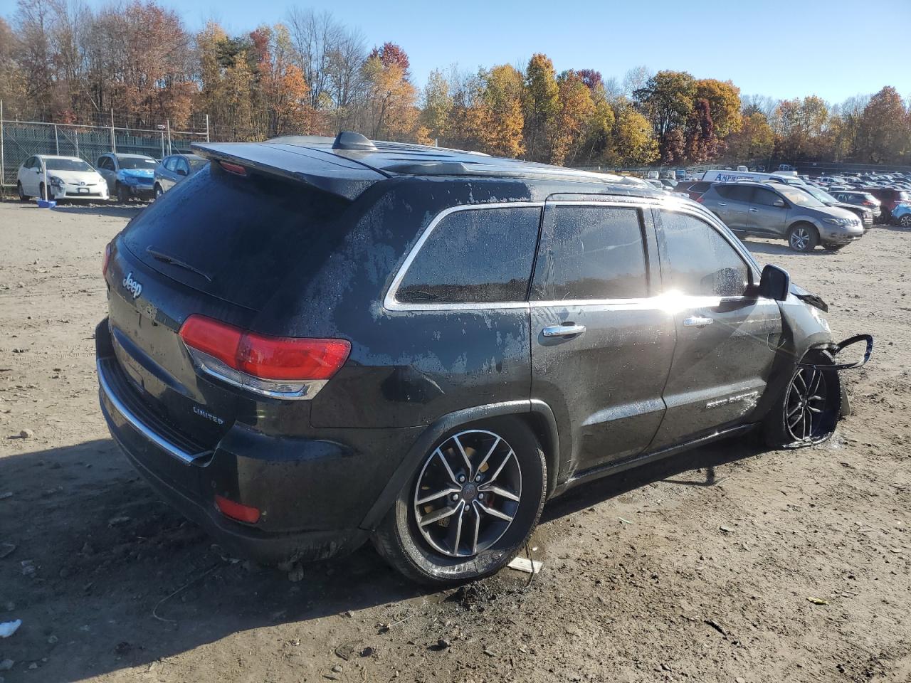 2019 Jeep Grand Cherokee - Image 3