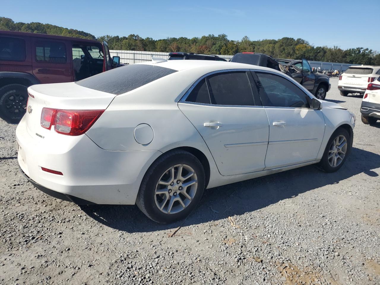 2016 Chevrolet Malibu - Image 3