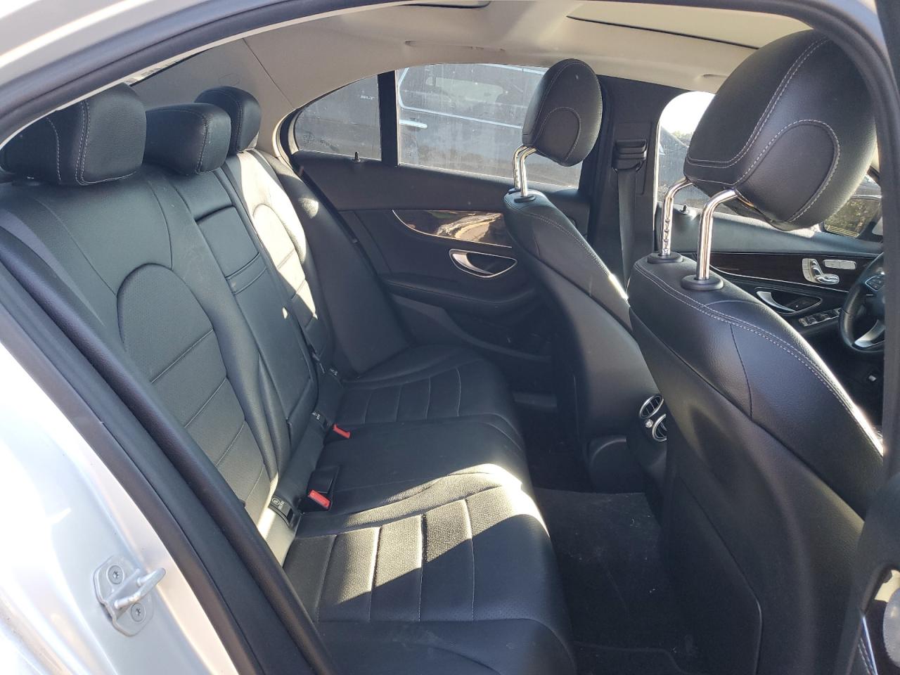 2015 Mercedes-Benz C 300 4Matic VIN: 55SWF4KB5FU039349 Lot: 76095194