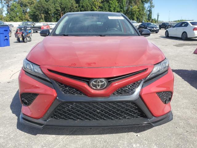  TOYOTA CAMRY 2020 Czerwony