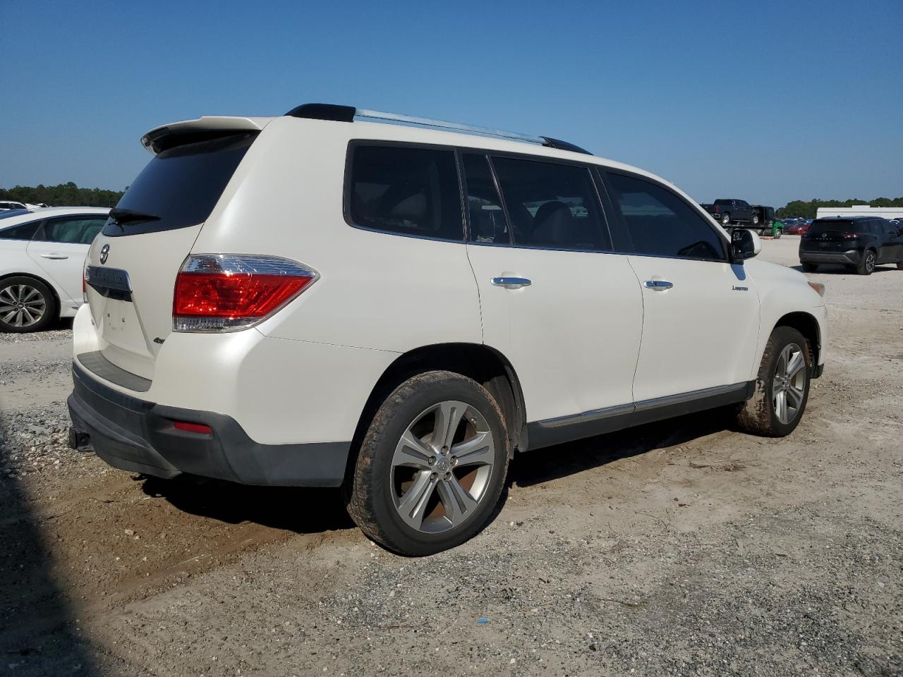 2011 Toyota Highlander - Image 3