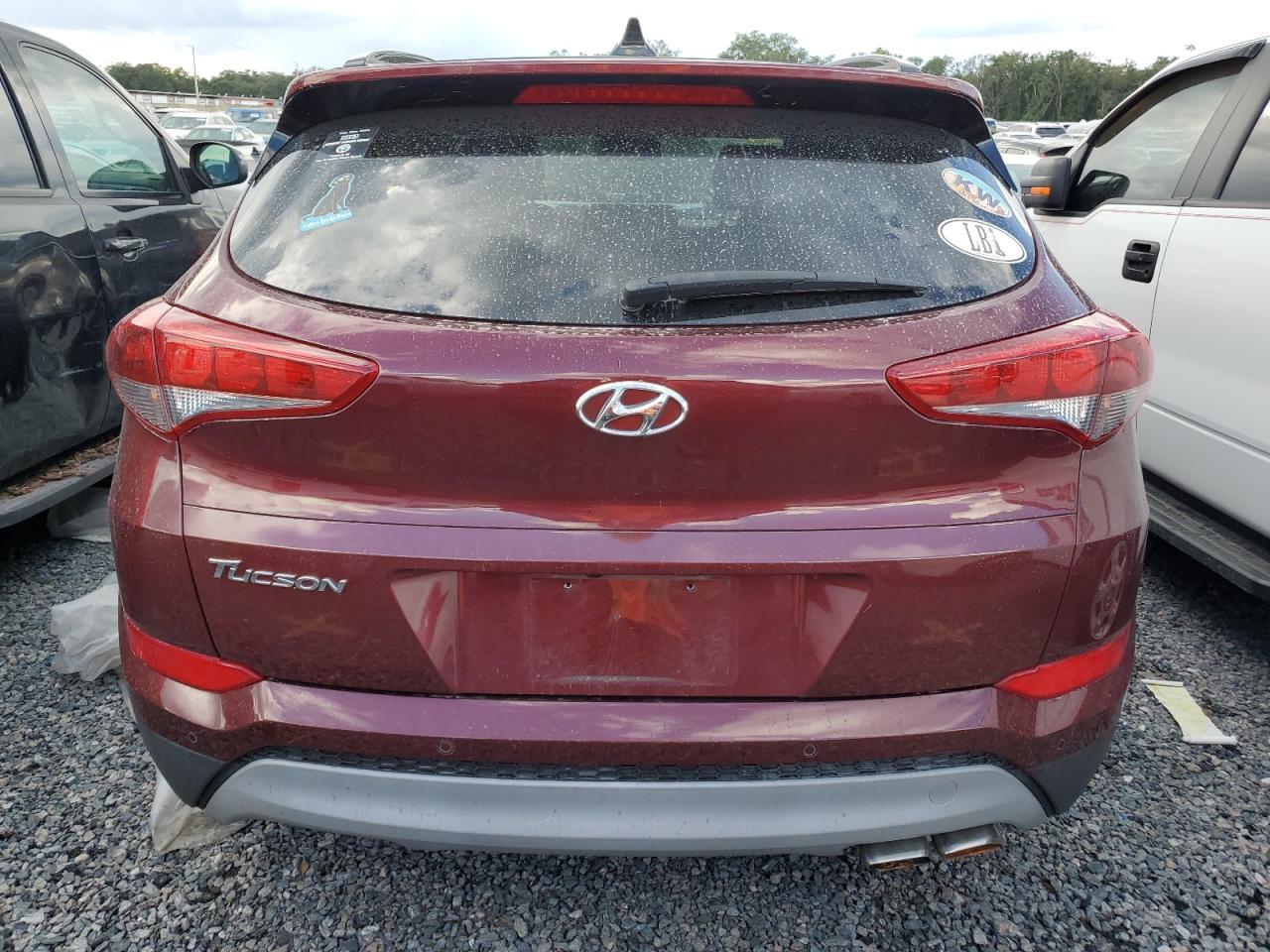 KM8J33A22JU631433 2018 Hyundai Tucson Value