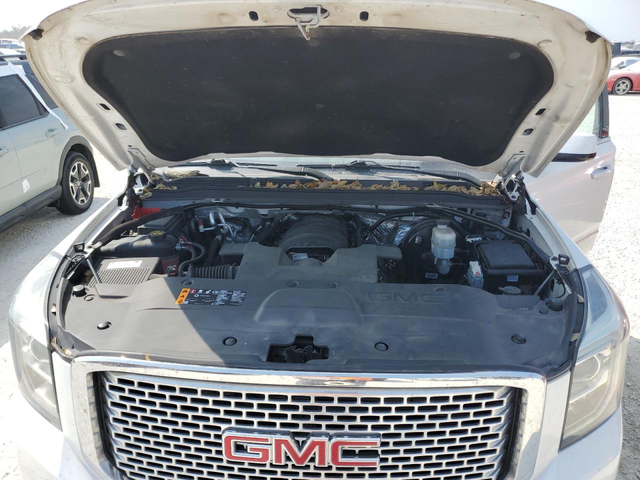 1GKS1HKJ7HR389323 2017 GMC Yukon Xl Denali