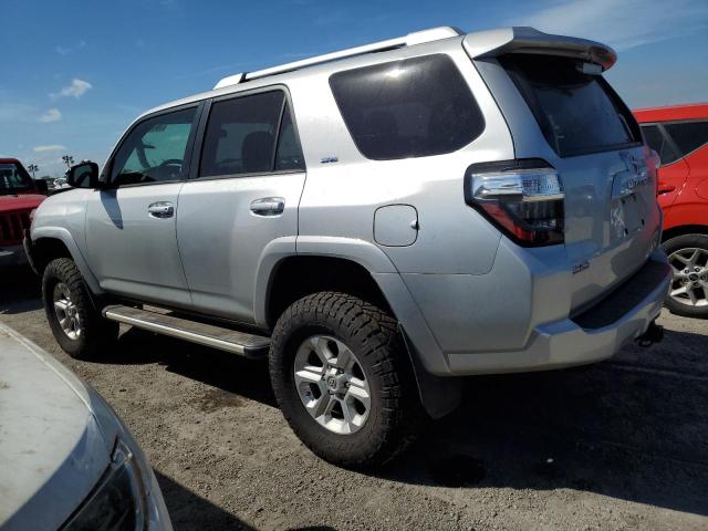  TOYOTA 4RUNNER 2016 Серебристый