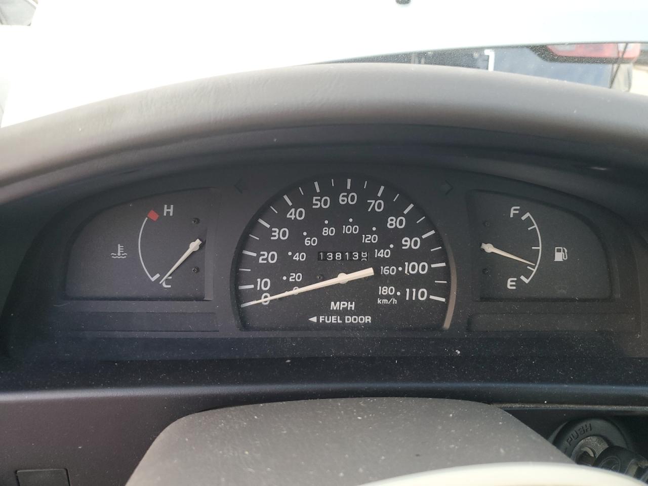 2004 Toyota Tacoma - Image 9