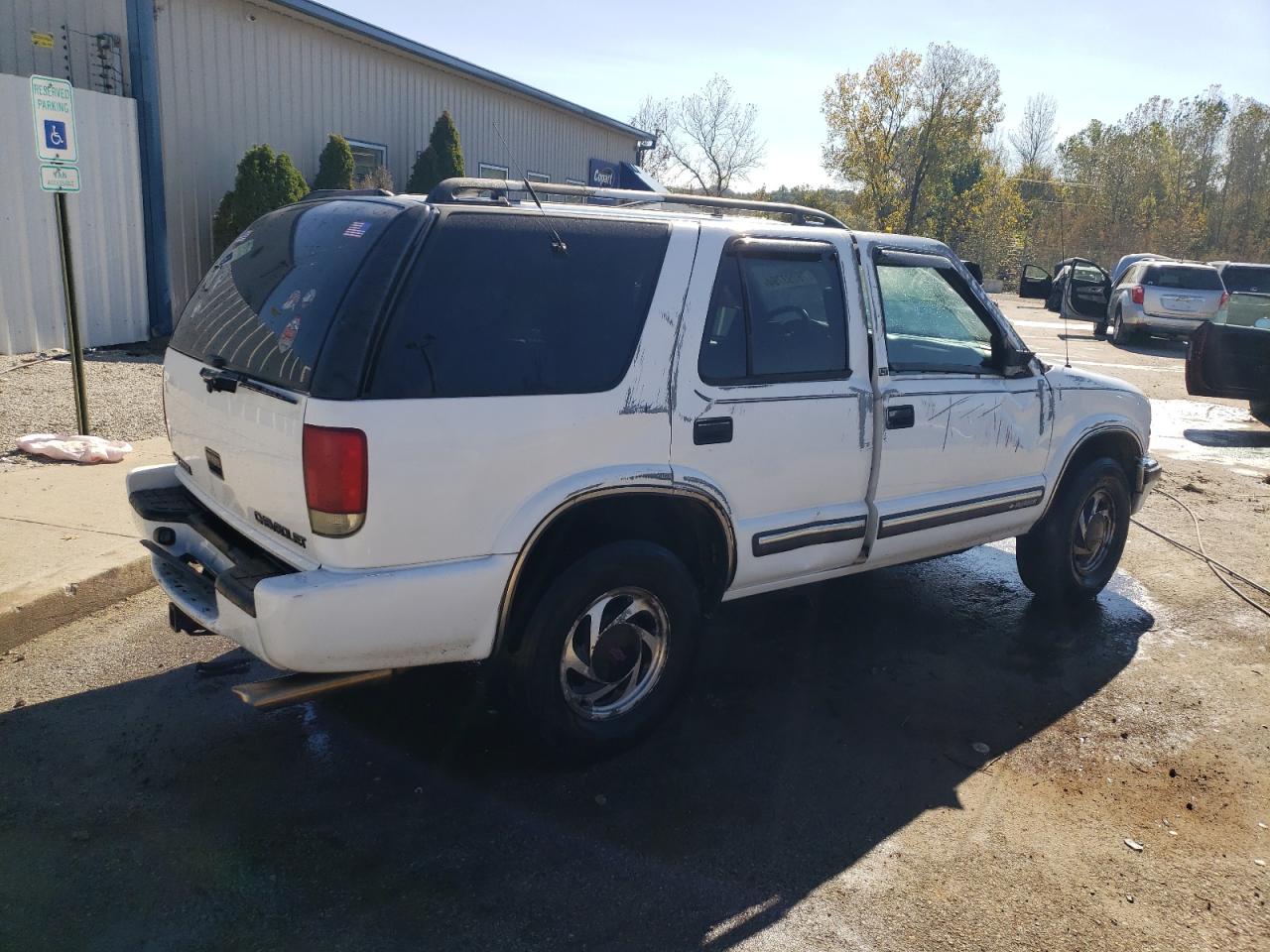 2001 Chevrolet Blazer VIN: 1GNDT13W812168142 Lot: 76093764