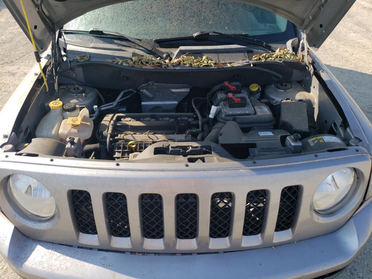 2016 Jeep Liberty (Patriot) - Image 12