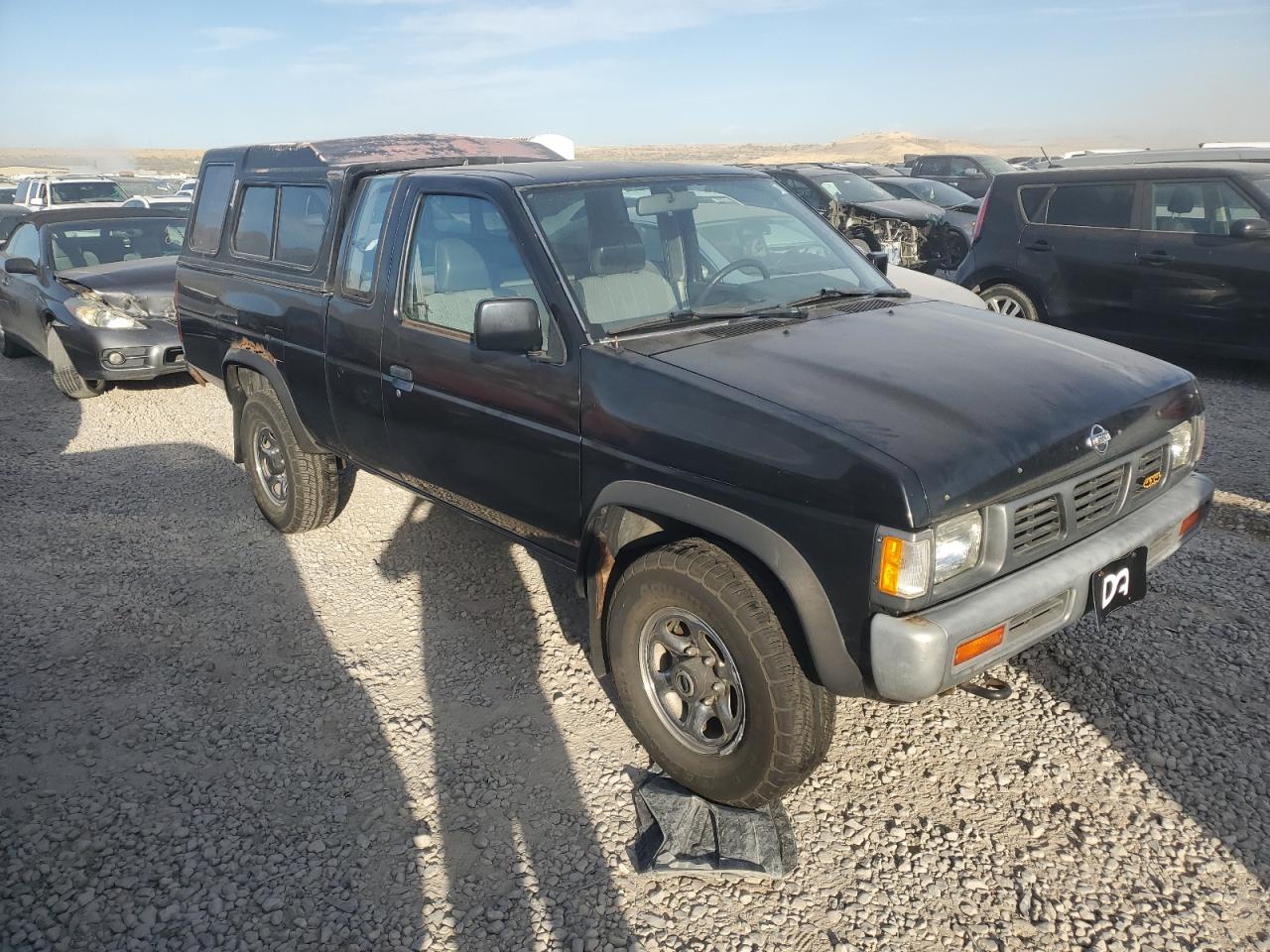 1993 Nissan Titan - Image 4