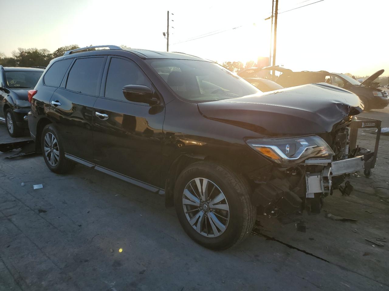 2018 Nissan Pathfinder - Image 4