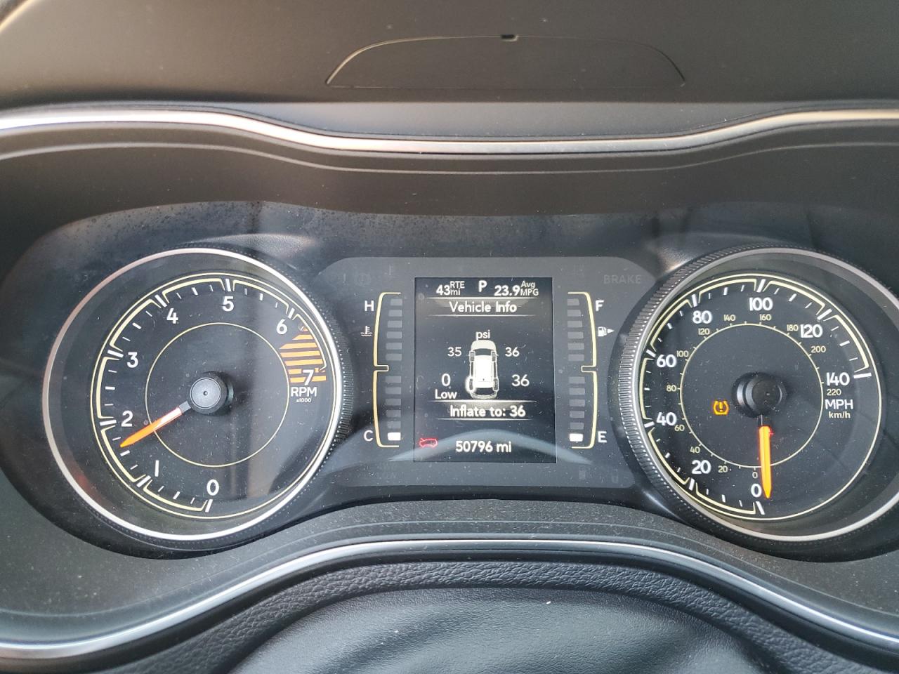 2020 Jeep Grand Cherokee - Image 9