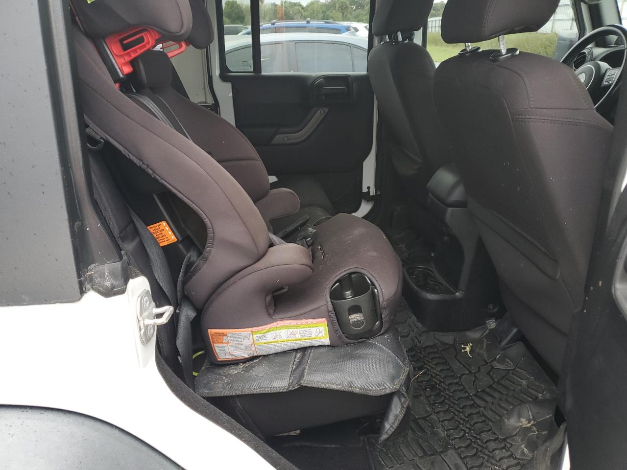 2013 Jeep Wrangler Unlimited Sport VIN: 1C4BJWDG6DL700190 Lot: 74201834