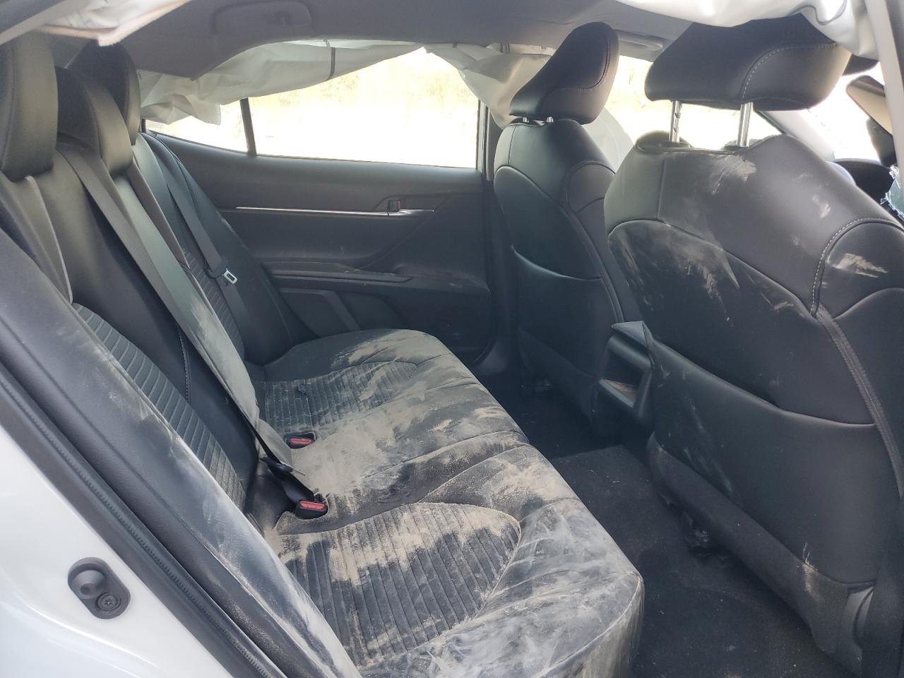 2022 Toyota Camry - Image 10