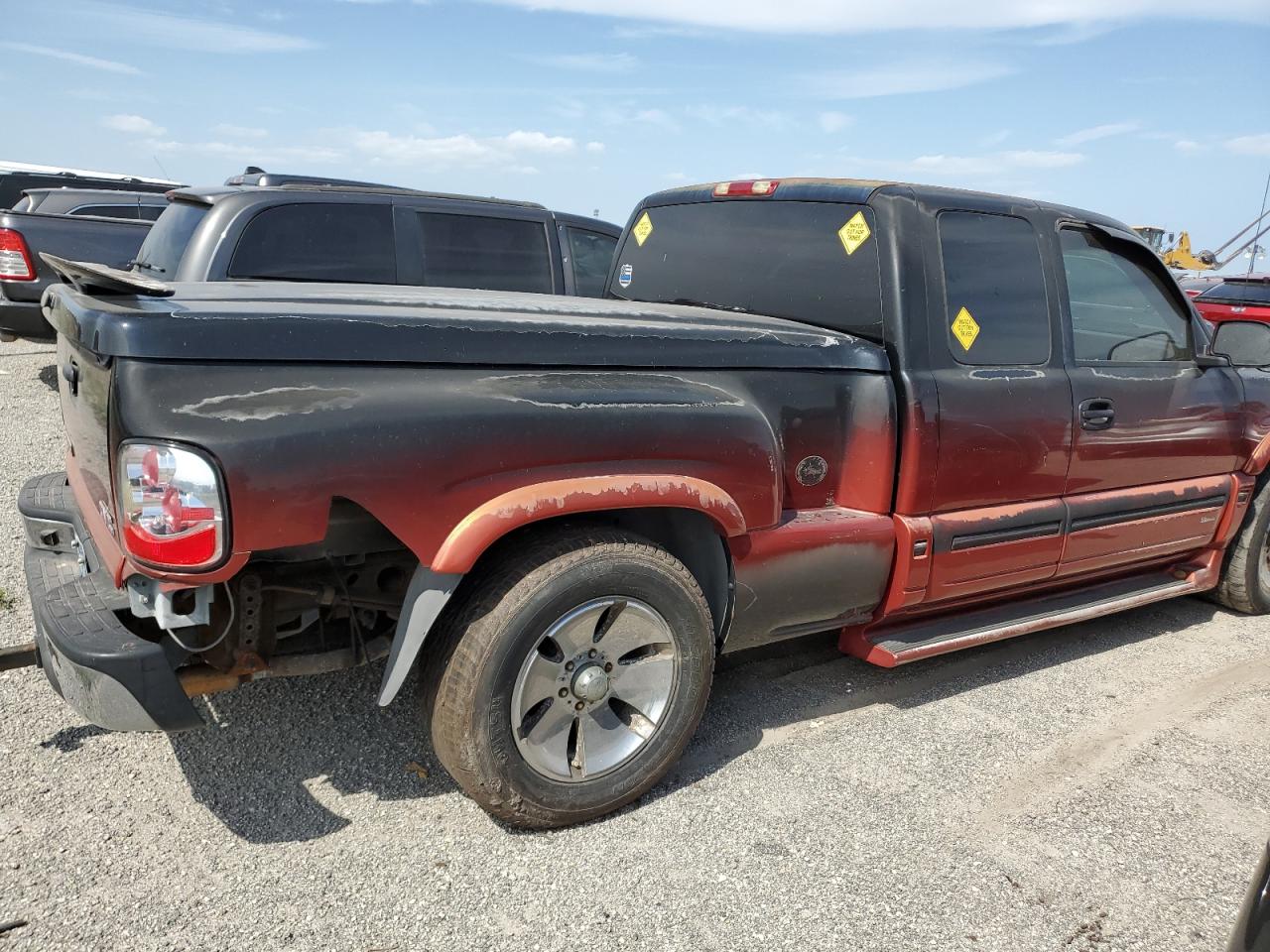 2003 GMC New Sierra C1500 VIN: 1GTEC19T93Z352879 Lot: 76329814