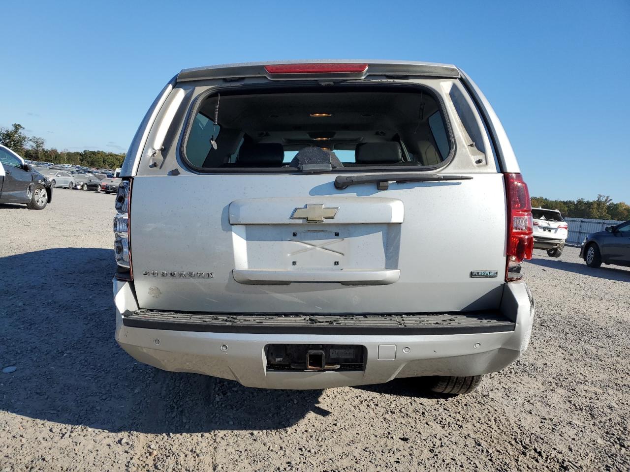 2011 Chevrolet Suburban K1500 Lt VIN: 1GNSKJE37BR365566 Lot: 76254654