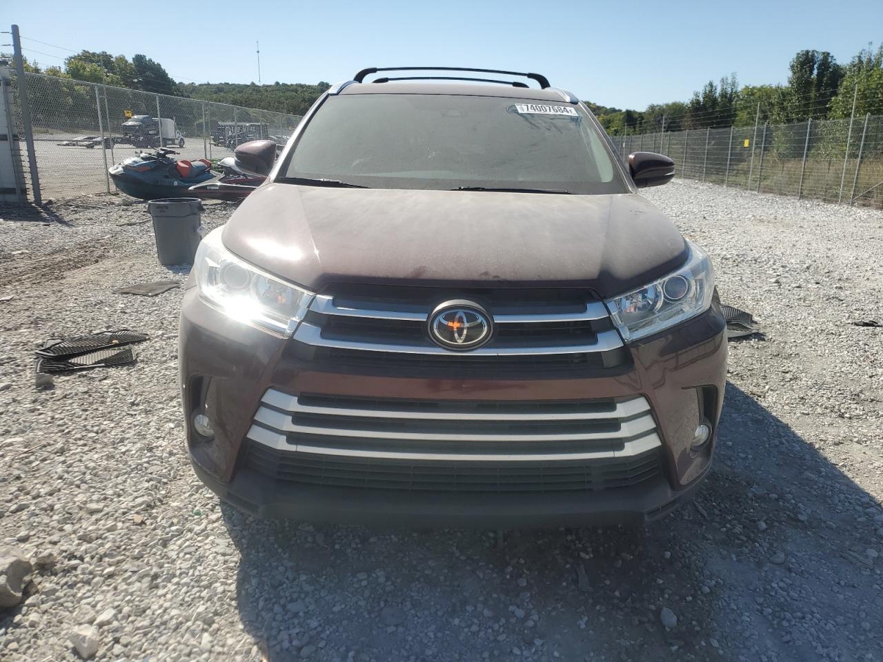 2019 Toyota Highlander - Image 5