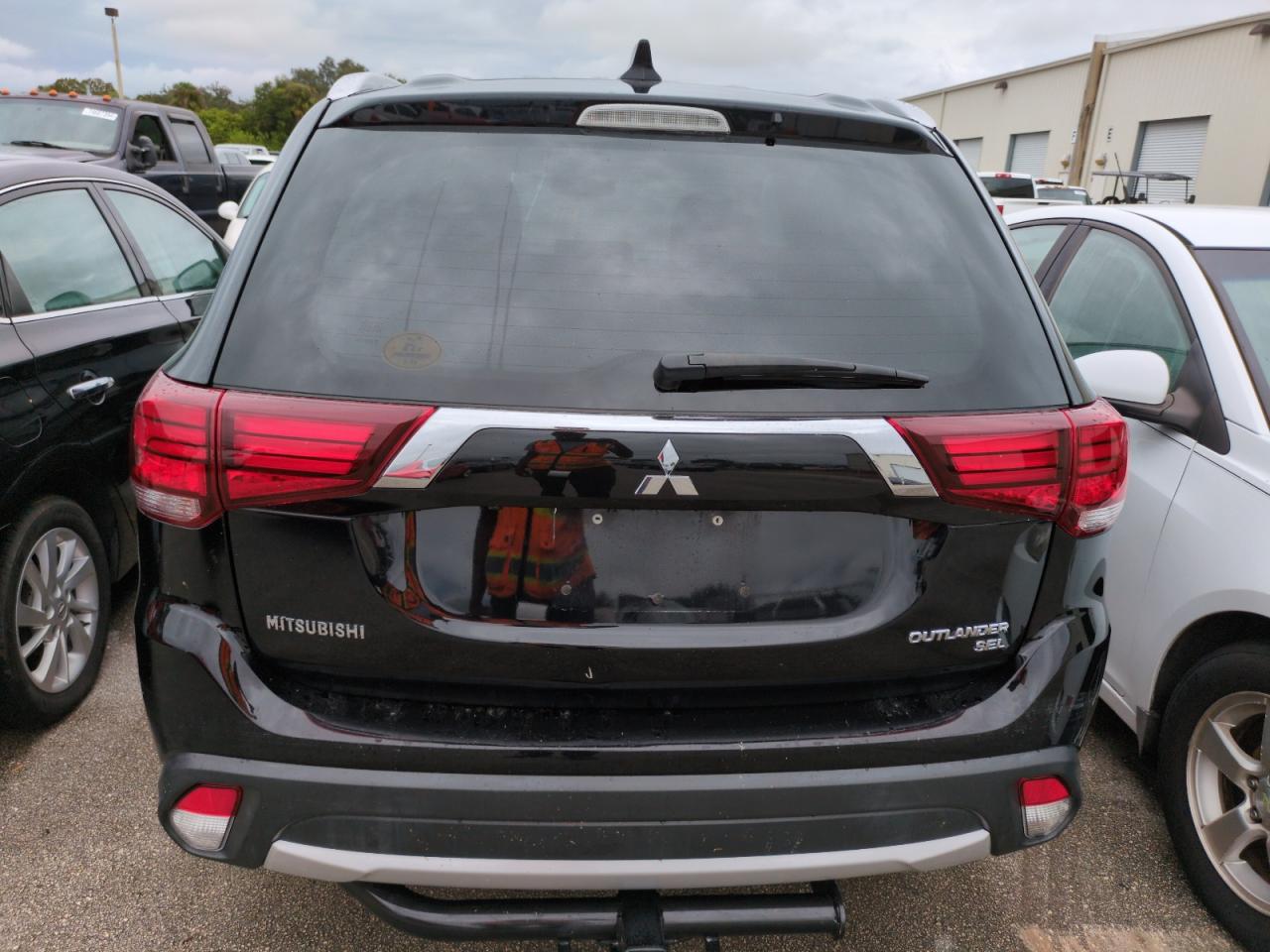 JA4AD3A34JZ069347 2018 Mitsubishi Outlander Se