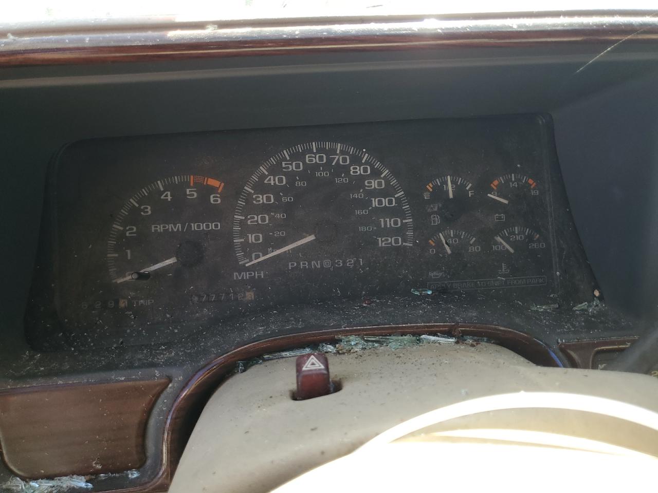 1999 Cadillac Escalade - Image 9