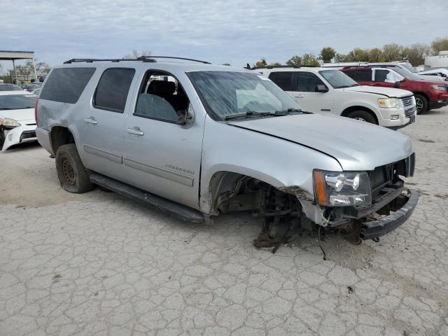  CHEVROLET SUBURBAN 2013 Серебристый