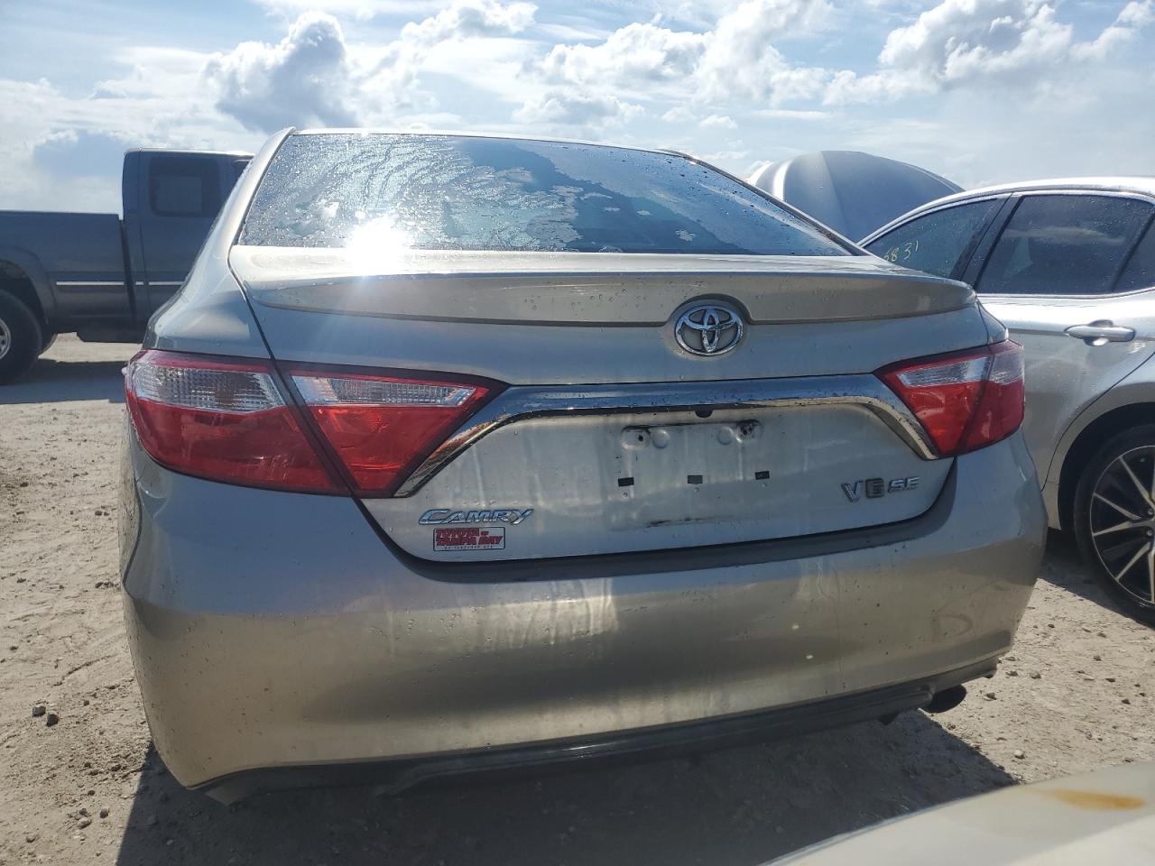 2015 Toyota Camry Le VIN: 4T1BF1FK2FU975103 Lot: 77887184