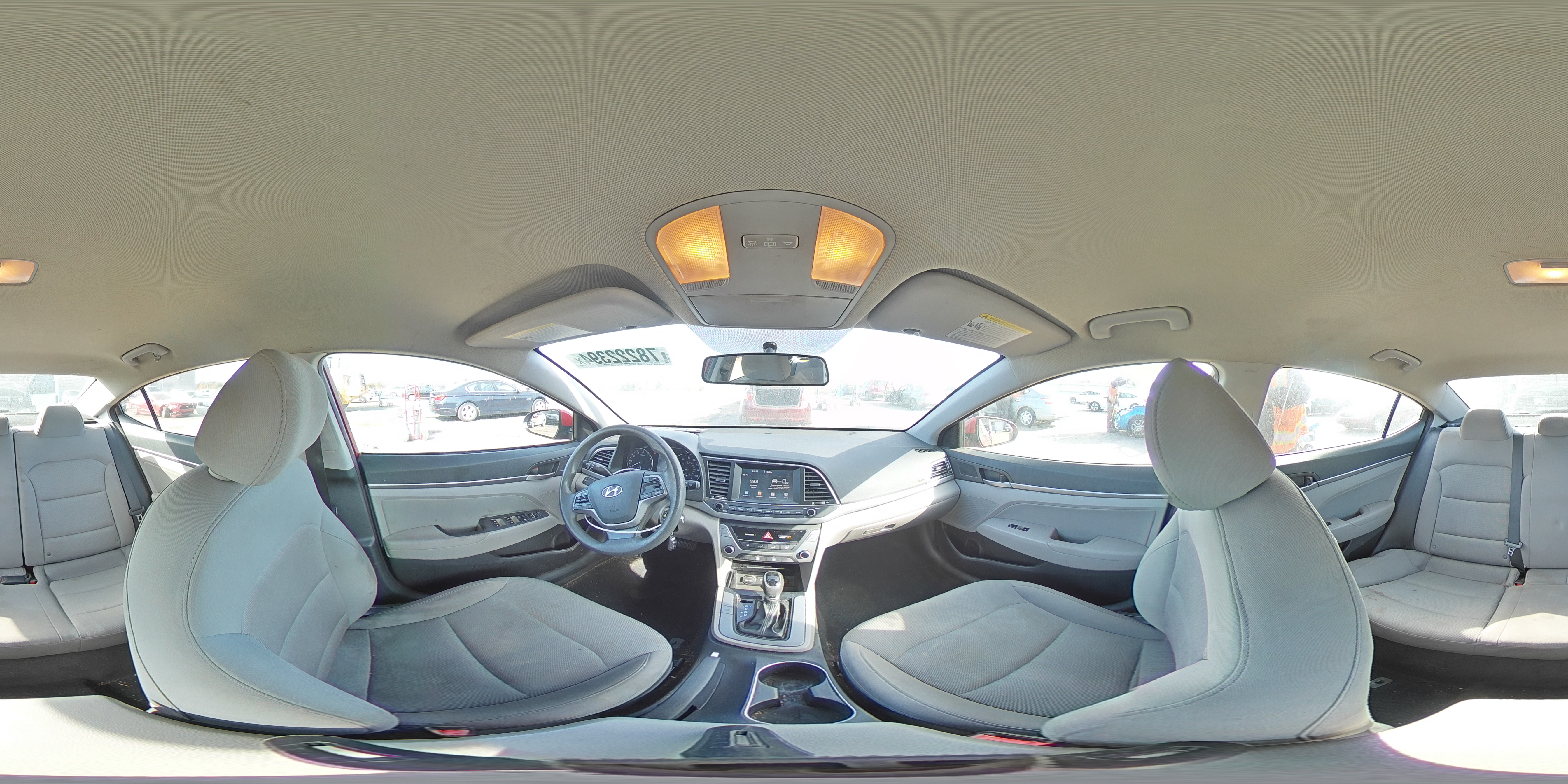 2017 Hyundai Elantra - Image 13