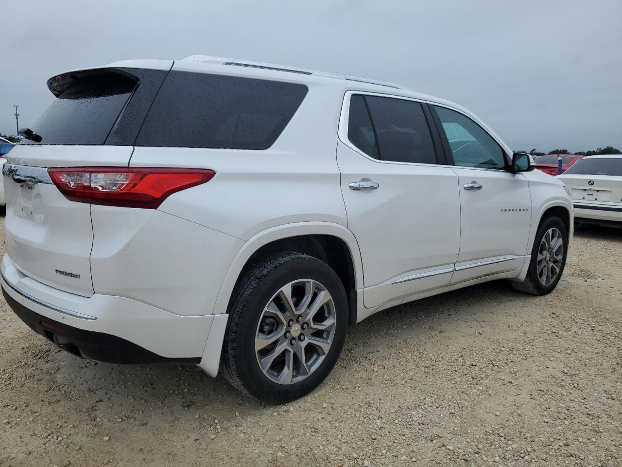2021 Chevrolet Traverse - Image 3