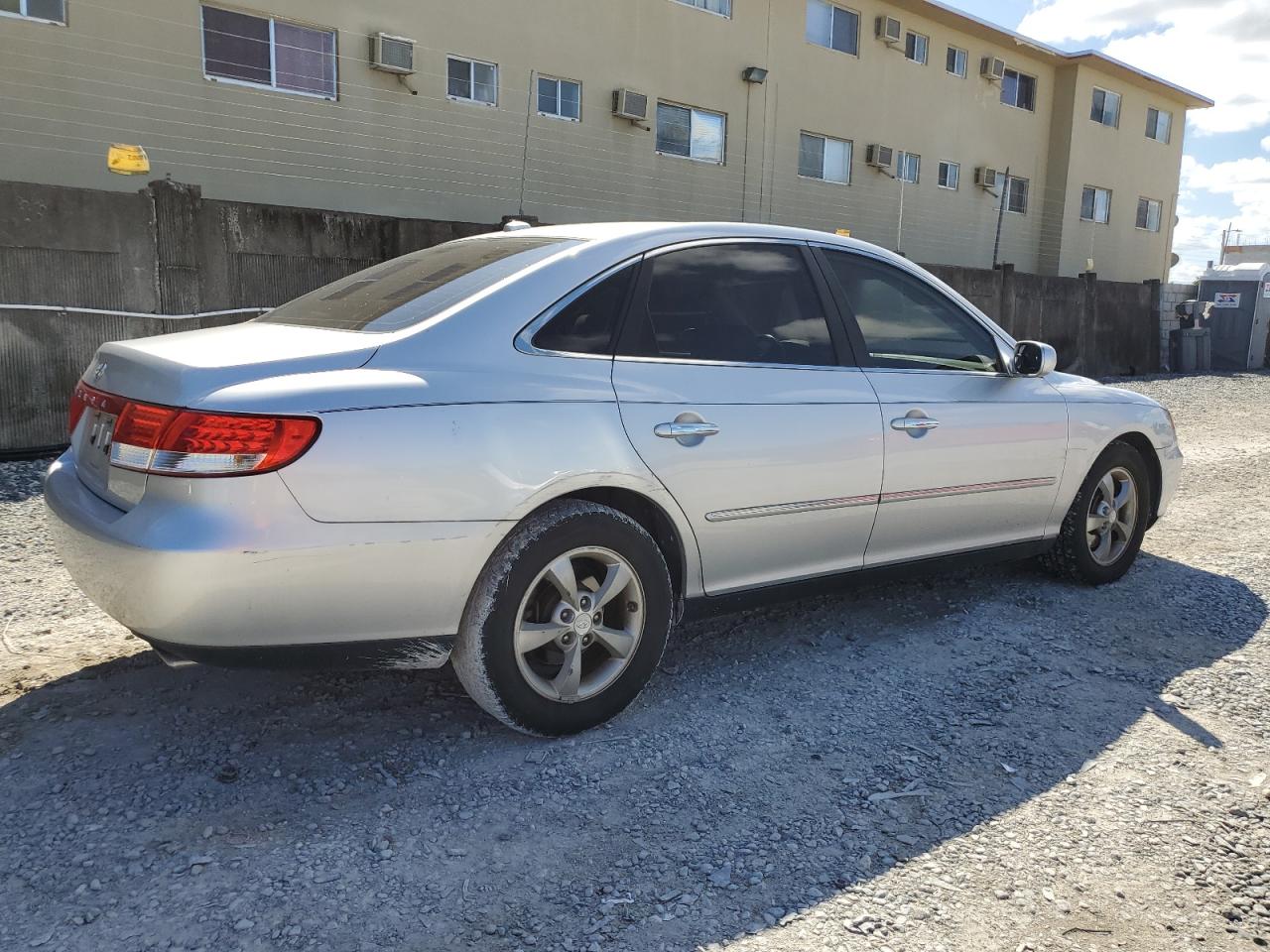 2007 Hyundai Azera - Image 3