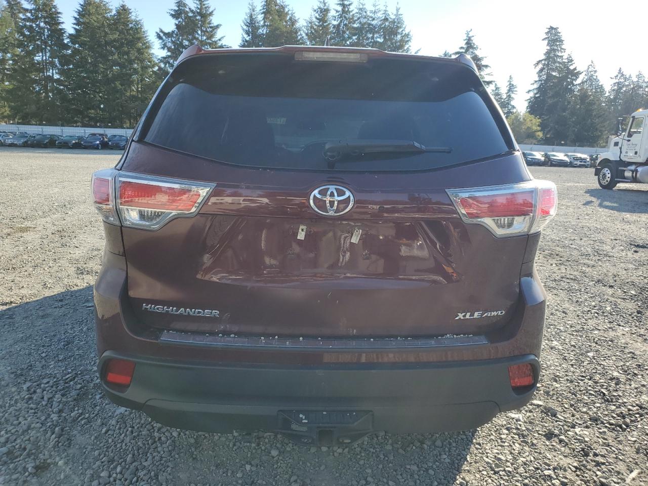 5TDJKRFH0GS342488 2016 Toyota Highlander Xle